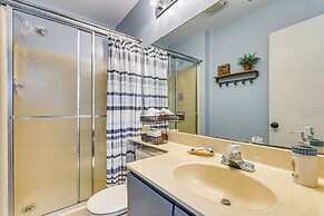 7 Mi to The Wharf: Gem w/ Beach Access