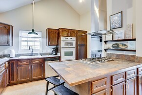 7 Mi to Dtwn: Family Retreat in Chattanooga