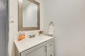 Townhome 1 Mi to Colt Park & Industrial District!