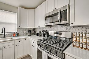 Townhome 1 Mi to Colt Park & Industrial District!