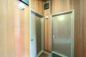 Walk to Lake Chelan: Top-level Waterfront Condo