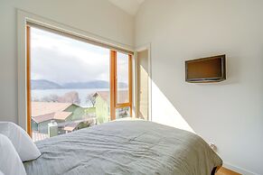 Walk to Lake Chelan: Top-level Waterfront Condo