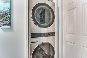 Walk to Gulf Coast: Biloxi Condo w/ Pool Access