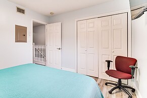 Walk to Gulf Coast: Biloxi Condo w/ Pool Access