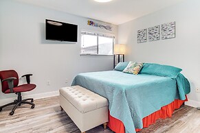 Walk to Gulf Coast: Biloxi Condo w/ Pool Access