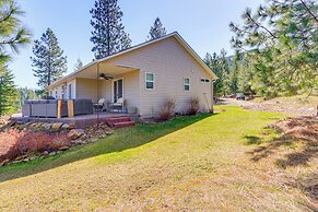 Post Falls Mountain Escape w/ Stunning Views!
