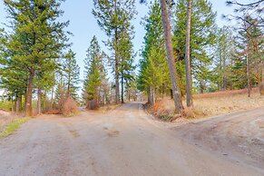 Post Falls Mountain Escape w/ Stunning Views!