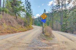 Post Falls Mountain Escape w/ Stunning Views!