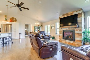 Post Falls Mountain Escape w/ Stunning Views!