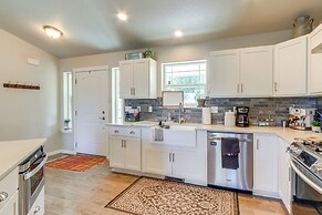 Post Falls Mountain Escape w/ Stunning Views!