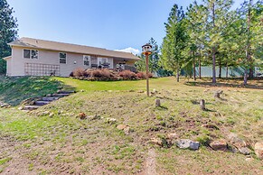 Post Falls Mountain Escape w/ Stunning Views!