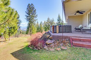 Post Falls Mountain Escape w/ Stunning Views!