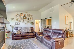 Post Falls Mountain Escape w/ Stunning Views!