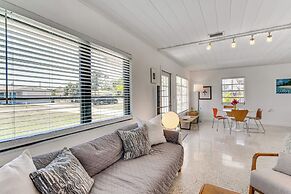 3 Mi to Englewood Beach: Home w/ Patio & BBQ