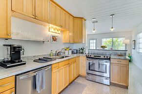 3 Mi to Englewood Beach: Home w/ Patio & BBQ