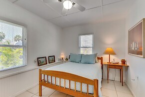 3 Mi to Englewood Beach: Home w/ Patio & BBQ