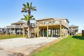 1 Block to Surfside Beach: Home w/ Gulf Views!