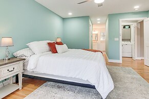 Modern Retreat w/ Mtn Views in Maggie Valley!