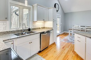 Modern Retreat w/ Mtn Views in Maggie Valley!