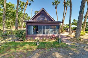 Fish On-site: Okeechobee Cabin w/ Pool Access