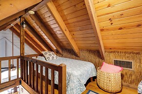 Fish On-site: Okeechobee Cabin w/ Pool Access