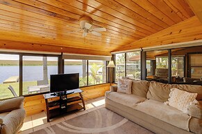 Boat, Fish & Swim: Lakefront Cabin in Okeechobee!