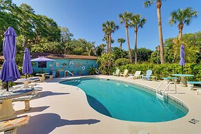 Boat, Fish & Swim: Lakefront Cabin in Okeechobee!