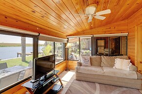 Boat, Fish & Swim: Lakefront Cabin in Okeechobee!