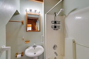 Boat, Fish & Swim: Lakefront Cabin in Okeechobee!