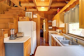 Access to Lake Okeechobee: Cabin w/ Perks!