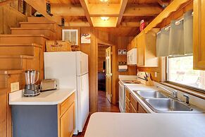 Access to Lake Okeechobee: Cabin w/ Perks!