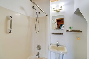 Access to Lake Okeechobee: Cabin w/ Perks!