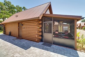 Access to Lake Okeechobee: Cabin w/ Perks!