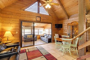 Cabin w/ Boat Launch & Pool Access in Okeechobee