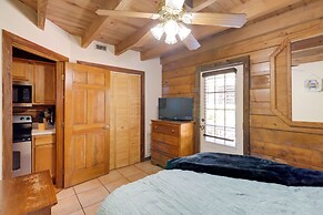 Cabin w/ Boat Launch & Pool Access in Okeechobee
