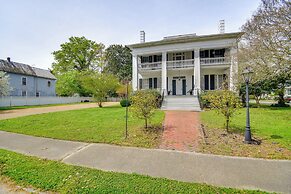 Historic Manor w/ Screened Porch in Elizabeth City