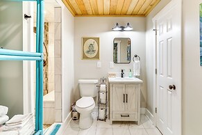 8 Mi to Ozark Folk Center: Home w/ Hot Tub & Deck