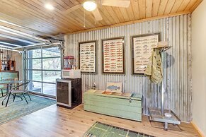 8 Mi to Ozark Folk Center: Home w/ Hot Tub & Deck