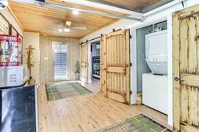 8 Mi to Ozark Folk Center: Home w/ Hot Tub & Deck