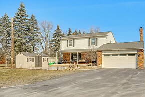 Belleville Lake House w/ Boat Dock & Patio!