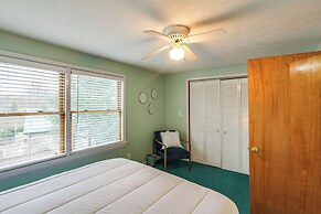 Lakefront Getaway w/ Dock in Akron