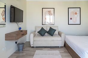 Settle Inn Sodic Eastown Studio