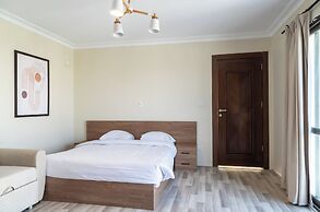 Settle Inn Sodic Eastown Studio