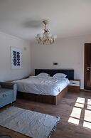 Settle Inn Sodic Eastown Studio