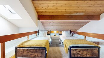 Snowcreek Iv #594 3 Bedroom Condo