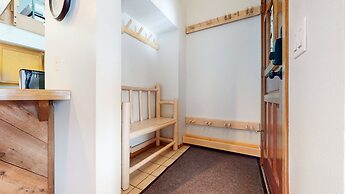 Snowcreek Iv #594 3 Bedroom Condo