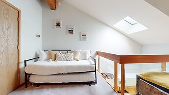 Snowcreek Iv #594 3 Bedroom Condo