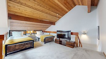 Snowcreek Iv #594 3 Bedroom Condo