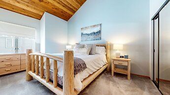 Snowcreek Iv #594 3 Bedroom Condo