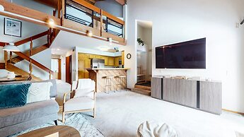 Snowcreek Iv #594 3 Bedroom Condo